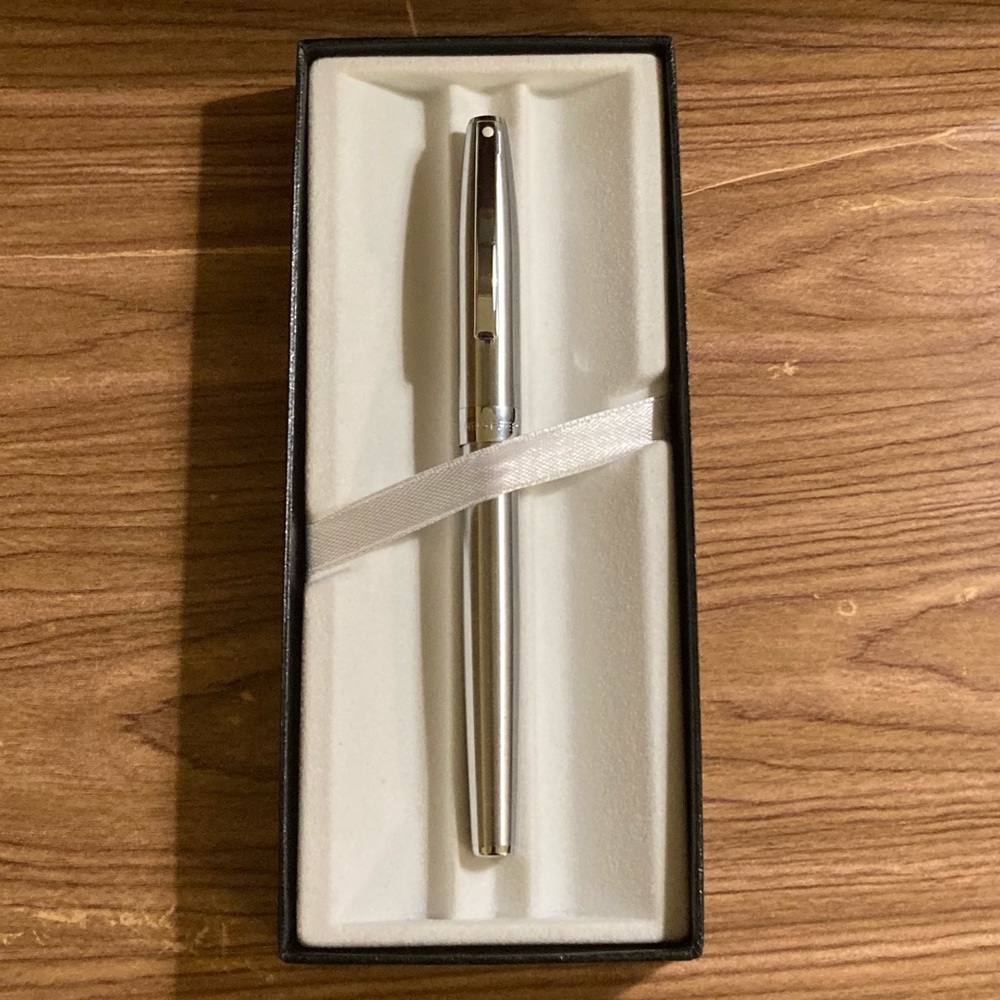 Sheaffer Sagaris fountain pen